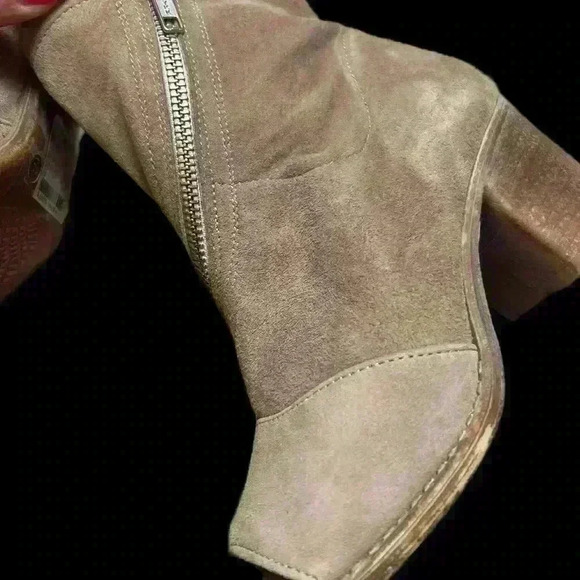 New White Mountsin size 6 leather boots with open toe - Picture 2 of 2